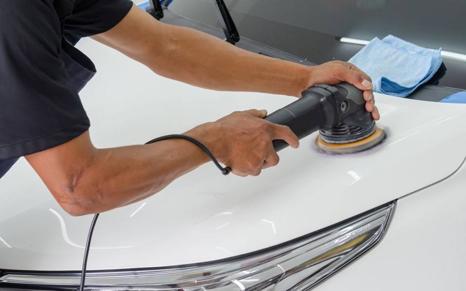 Polishing and Buffing Out Clear Coat Scratches