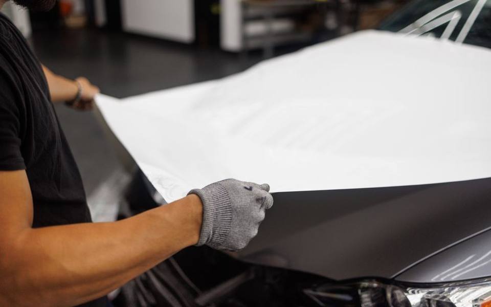 Peeling a Vinyl Vehicle Wrap Without Ruining Clear Coat
